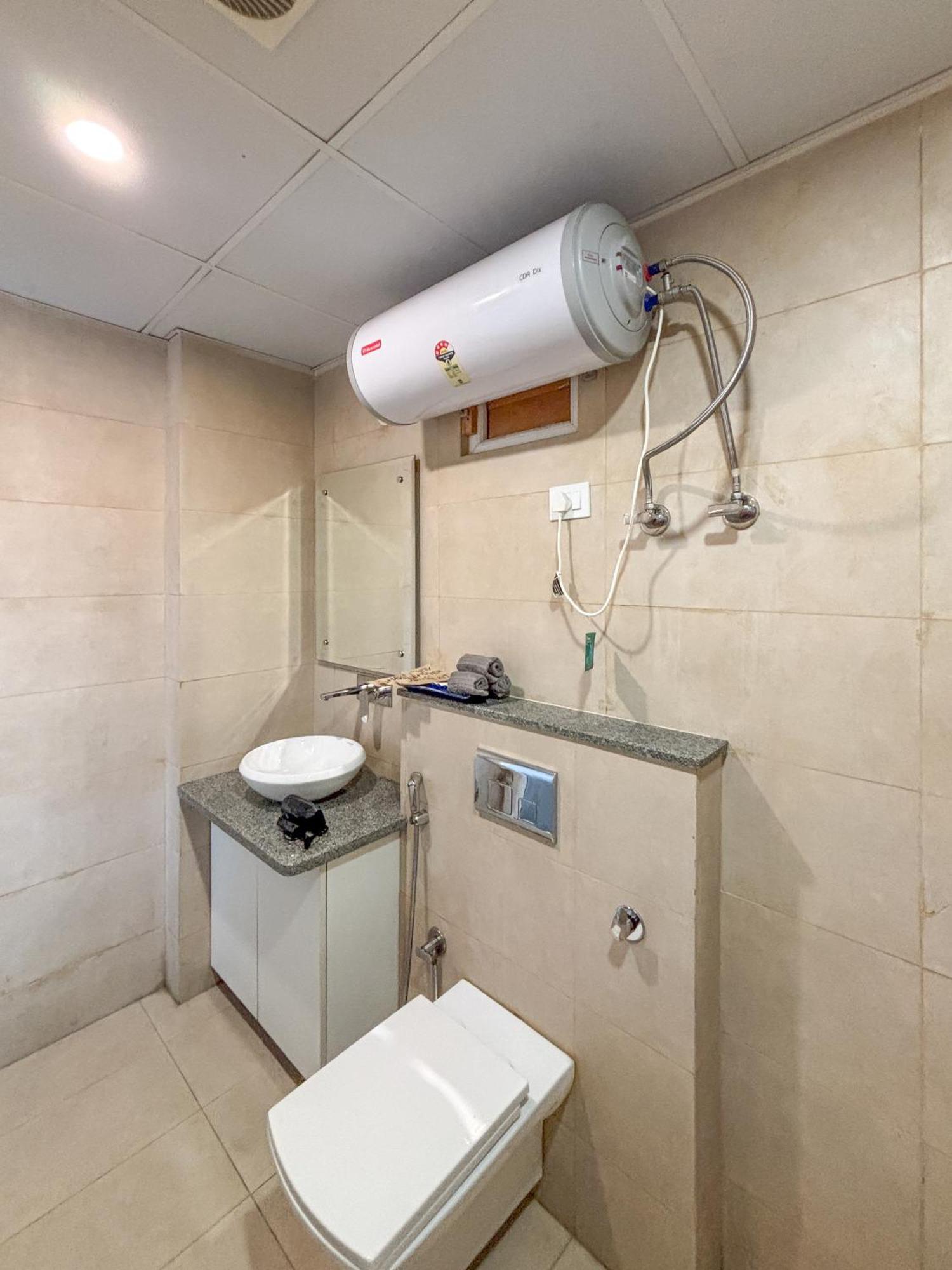 Housr Hsr 1 Studio Apartment Near Manipal Hospital Бангалор Экстерьер фото